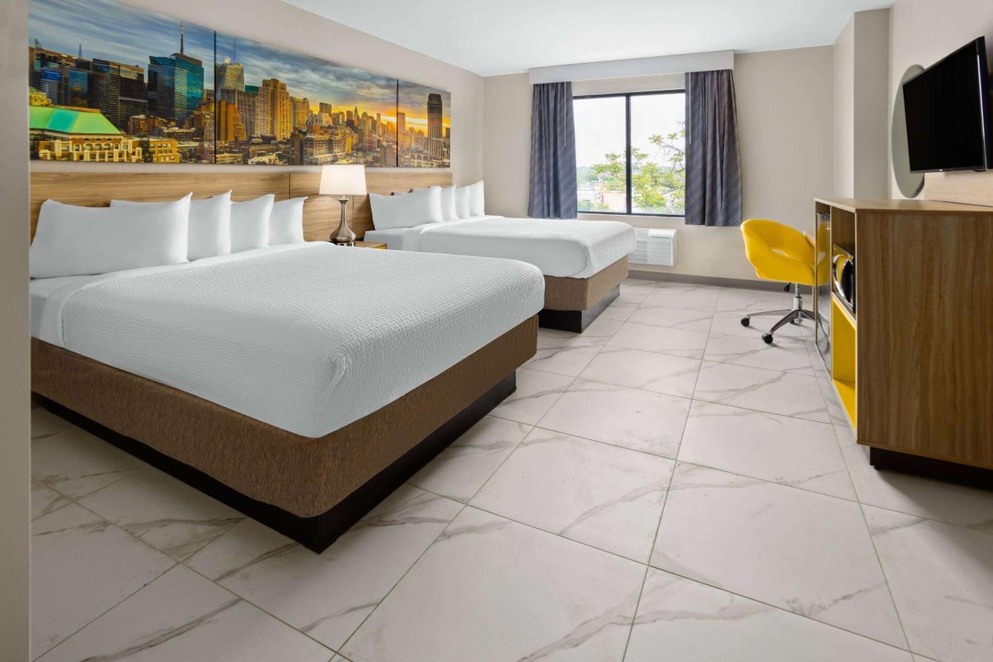 Days Inn By Wyndham Staten Island New York Dış mekan fotoğraf