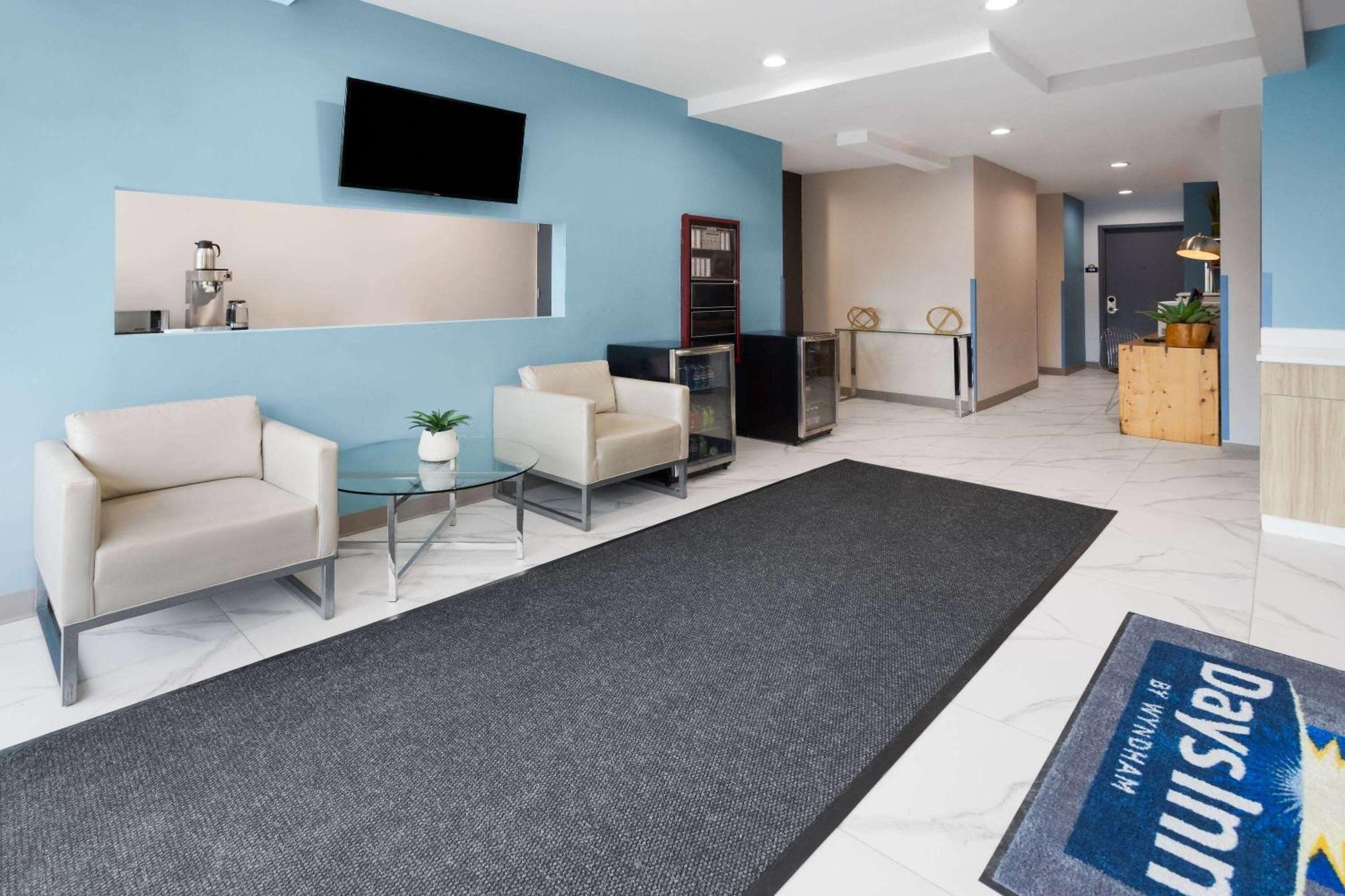 Days Inn By Wyndham Staten Island New York Dış mekan fotoğraf